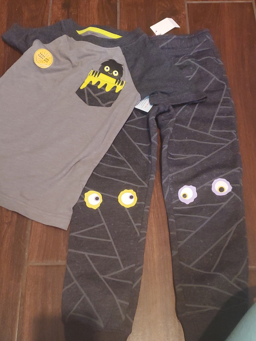 Kids Gray & Charcoal Monster Pocket Tee and Jogger Set Cat & Jack Size 5t